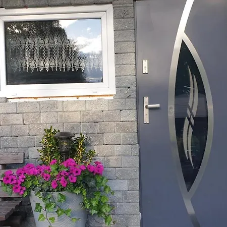 4 Apartment *